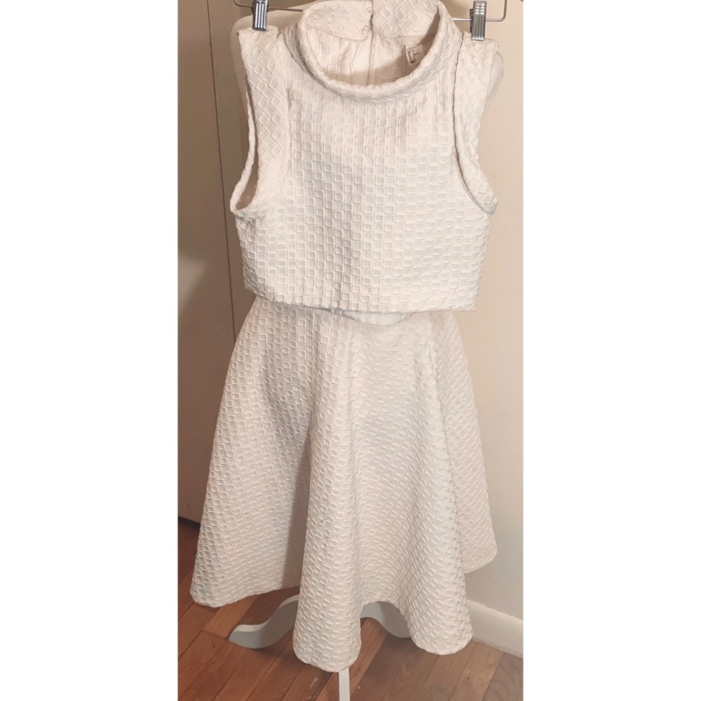 White 2pc H&M SET Sz 2 Crop Top & Sz 6 Flare Skirt